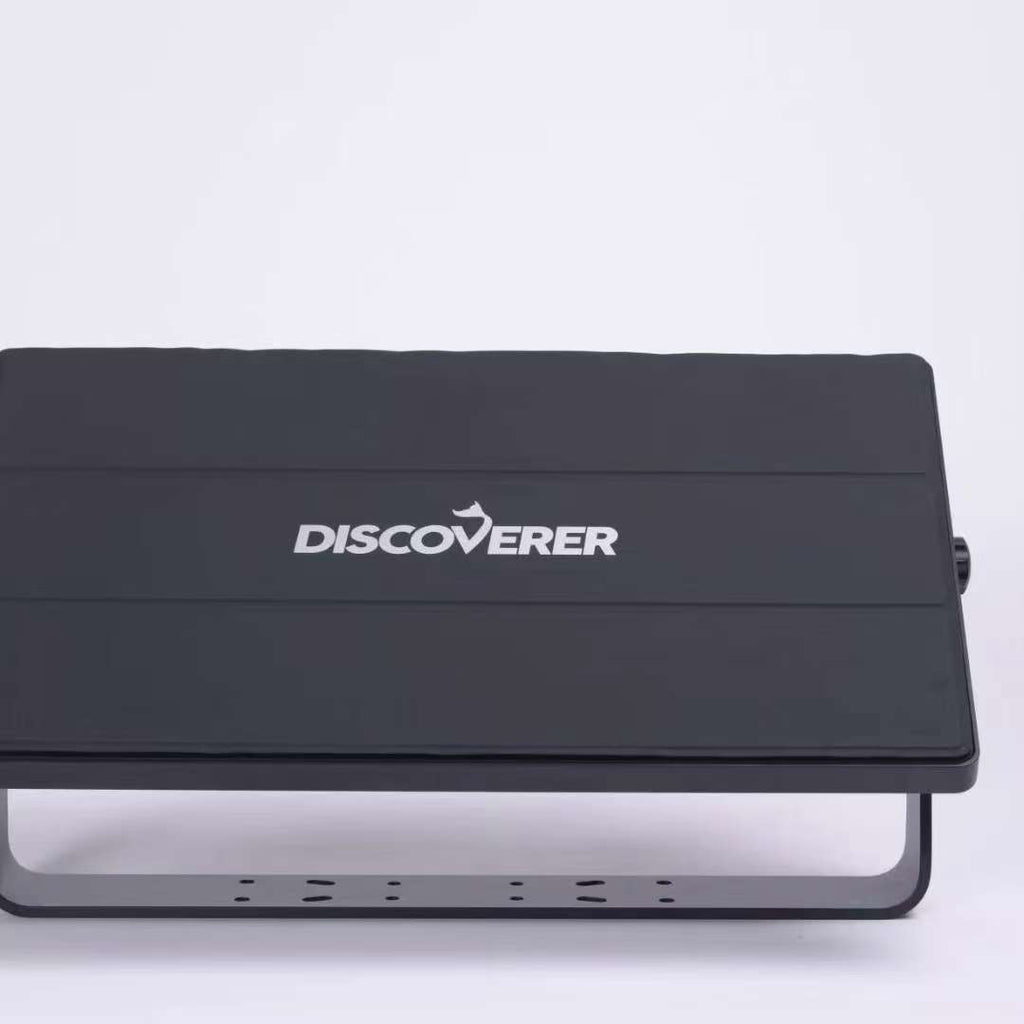 Discoverer features a large 19/22-inch screen that can be used as an extension screen for Garmin's fishing series.