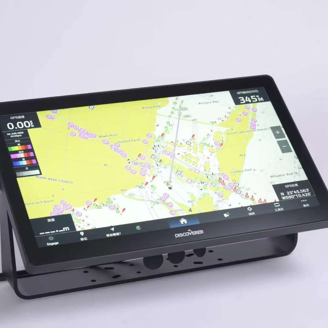 Discoverer features a large 19/22-inch screen that can be used as an extension screen for Garmin's fishing series.